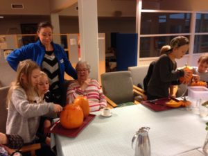 Plejecenter Hovergården Petersmindeskolen Vejle Virksomheder adopterer skoleklasser RelationsNetværket Den åbne Skole